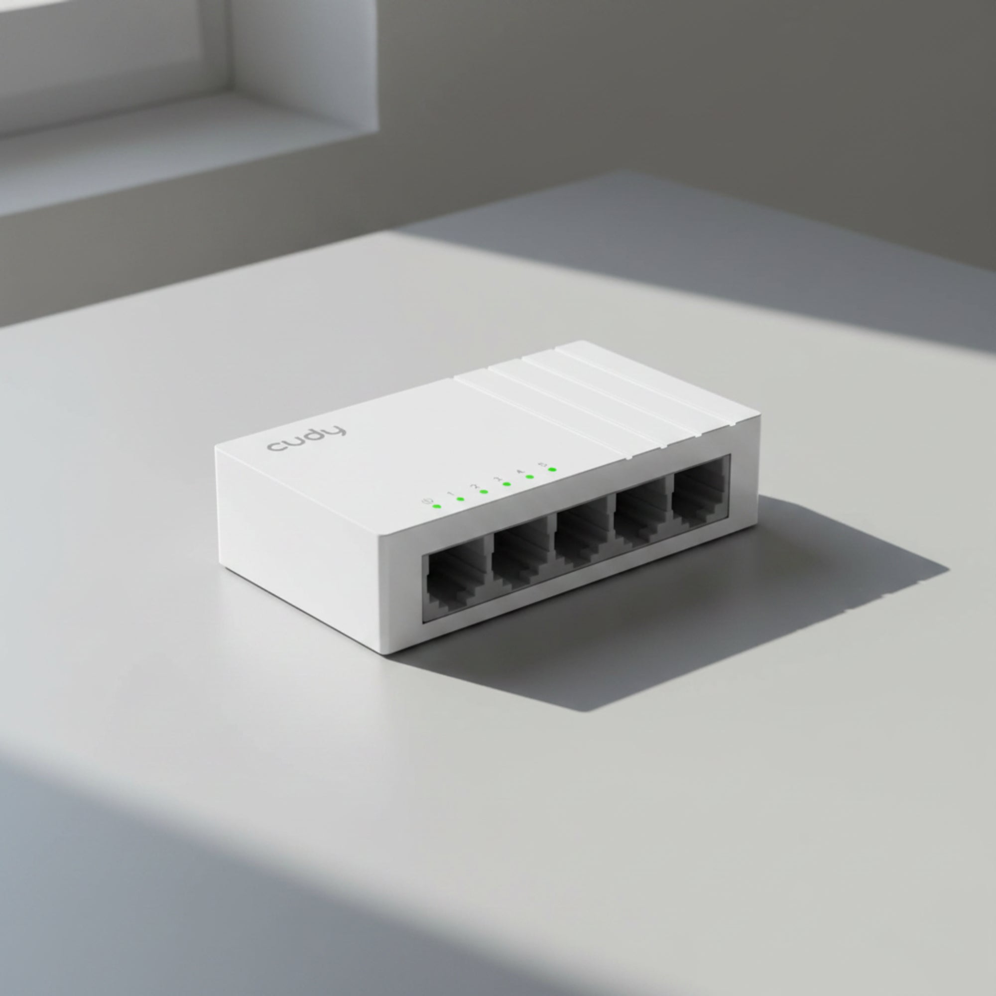 CUDY FS105D 5-port Fast Ethernet switch compact desktop setup