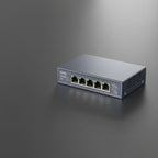 CUDY HS105 5-port 2.5G unmanaged switch metal housing desk setup