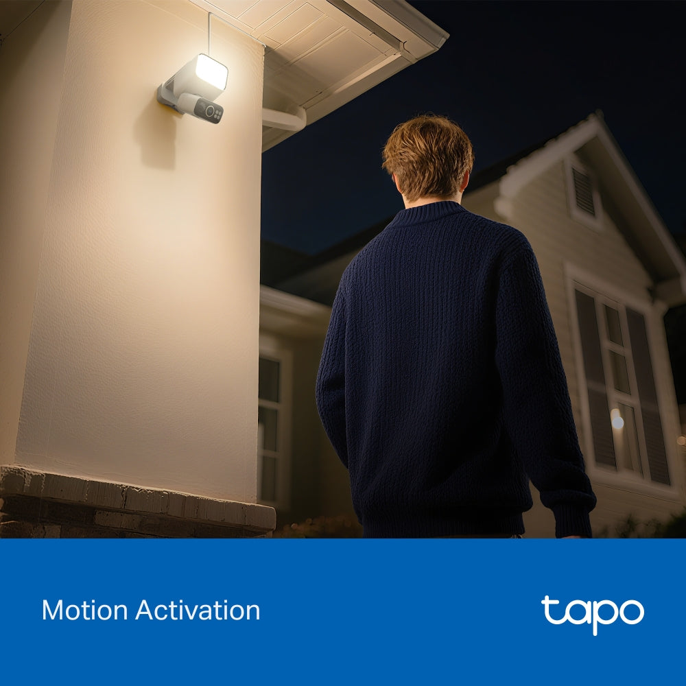 Tapo C615F KIT Solar-Powered Floodlight Pan/Tilt Security Camera Kit – 4G LTE Outdoor Smart Camera with Floodlight & AI Detection