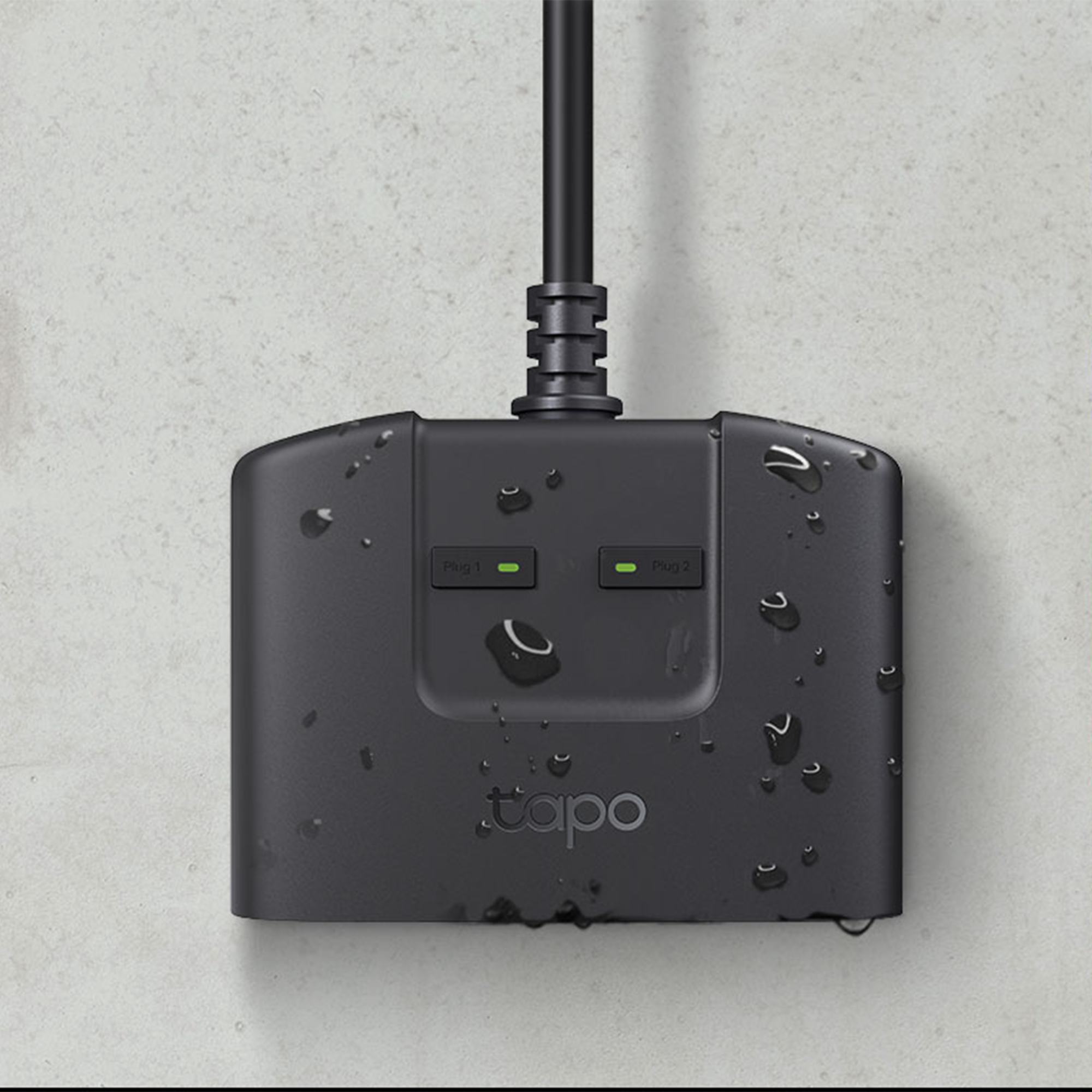 Tapo P400M smart WiFi outdoor plug with dual outlets and weather-resistant design for outdoor smart home control