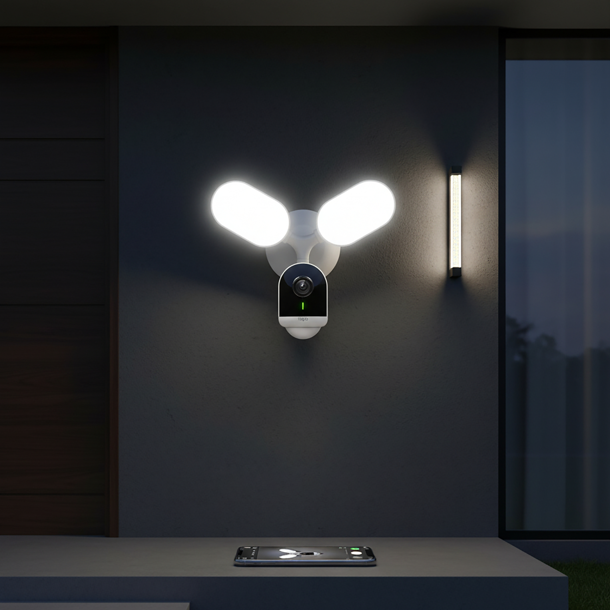 Tapo C720 Smart Floodlight Camera – Outdoor WiFi Security Camera with Motion Detection & Floodlights